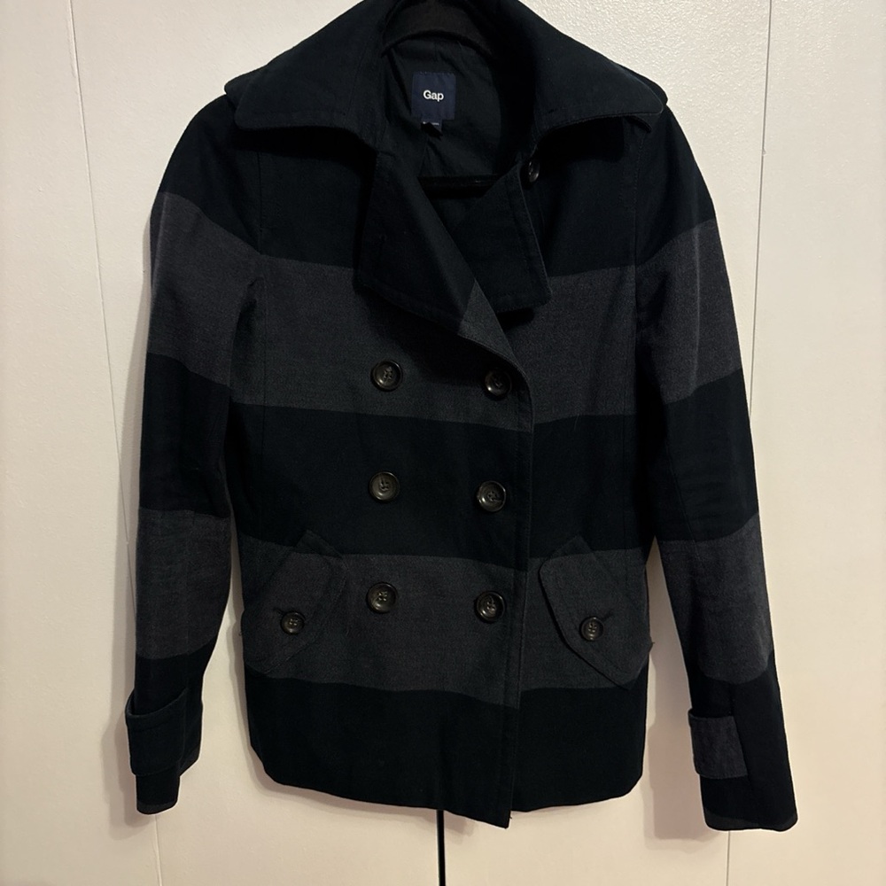 GAP Women's Striped Black and Gray Peacoat